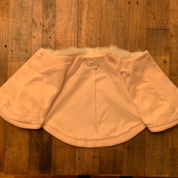 Janie & Jack FAUX FUR COLLAR CAPE - Picture 3 of 5